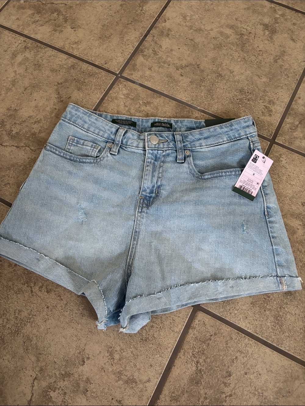 Wild Fable New Size 6 Light Wash Rolled Cuff Short